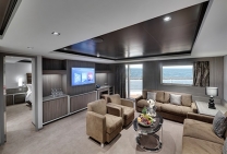 Suite Royale Yacht Club