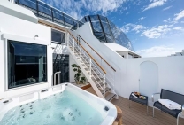 Suite Deluxe Yacht Club Bain à Remous