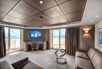 Yacht Club Suite Royale